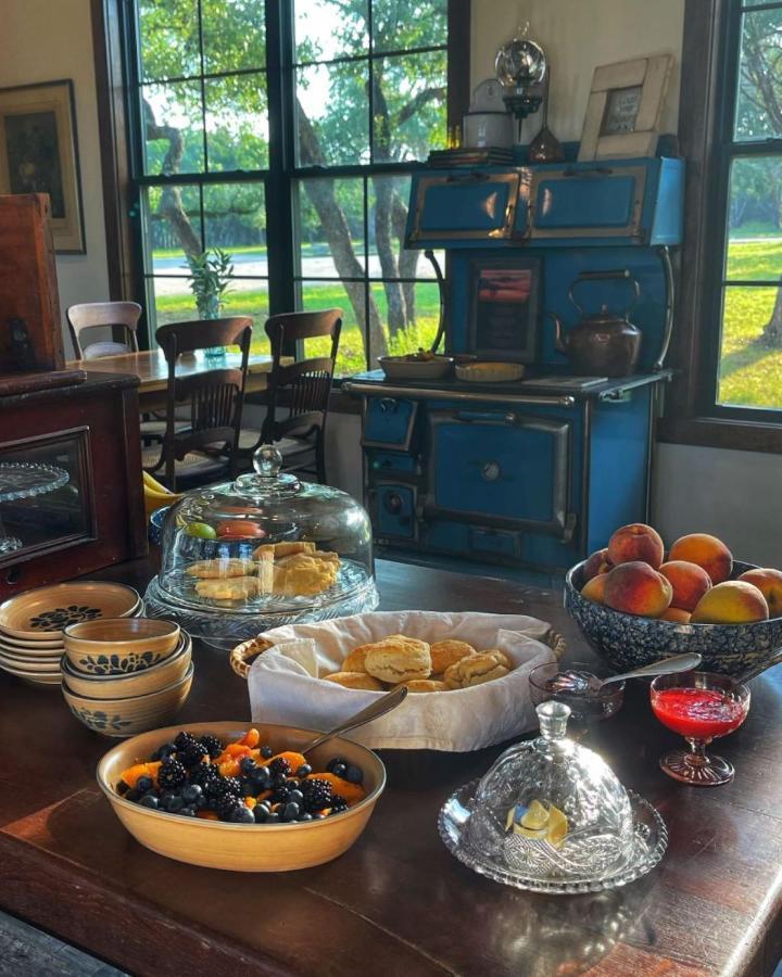 Inn At Sunset Mill Ranch Wimberley Buitenkant foto