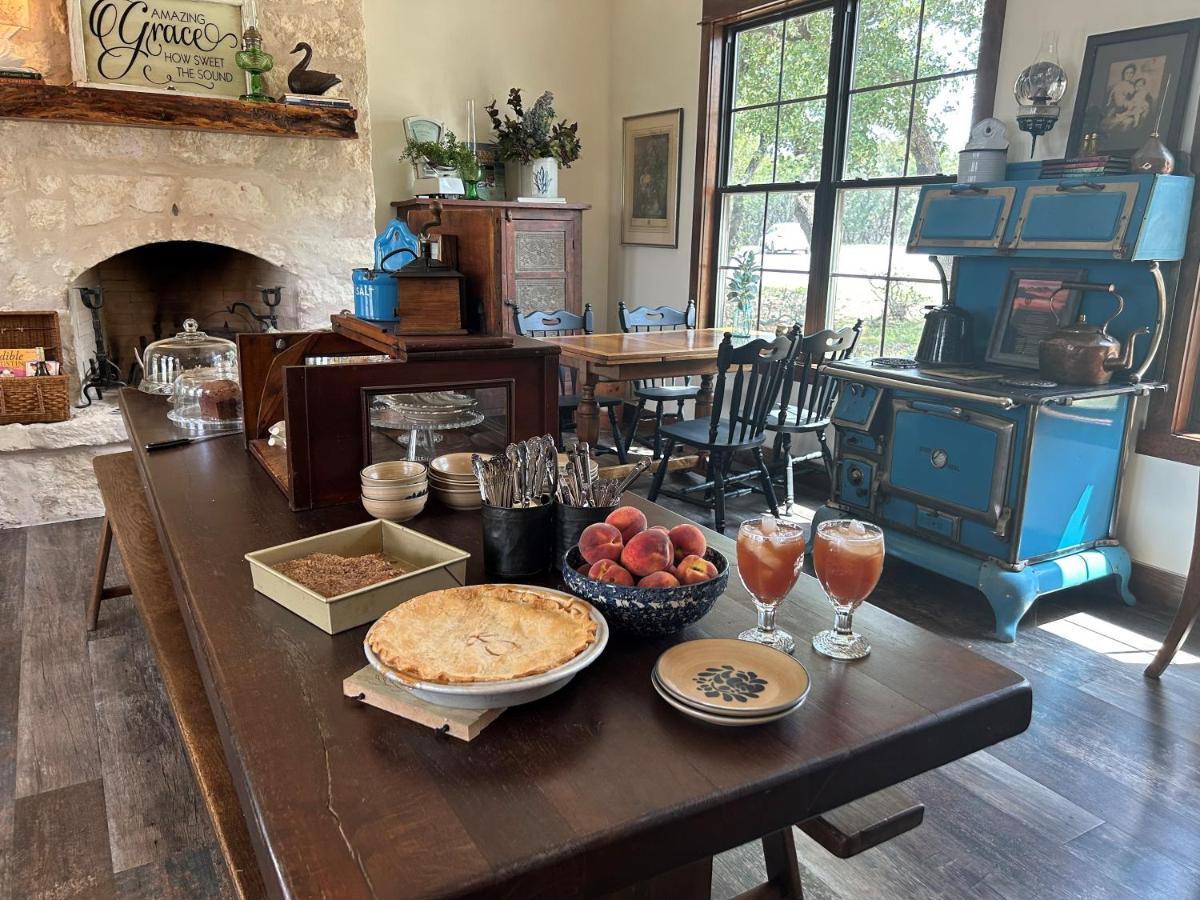 Inn At Sunset Mill Ranch Wimberley Buitenkant foto