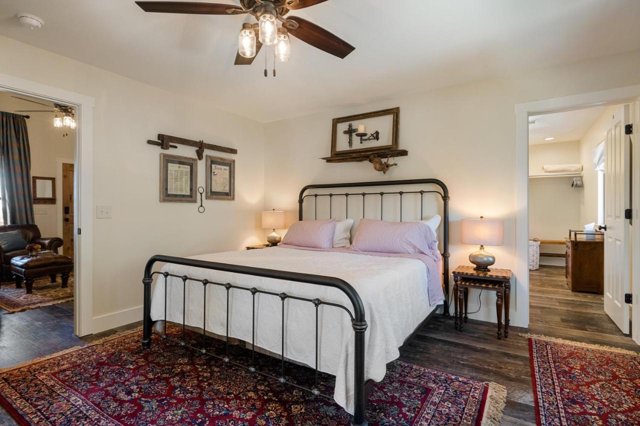 Inn At Sunset Mill Ranch Wimberley Buitenkant foto